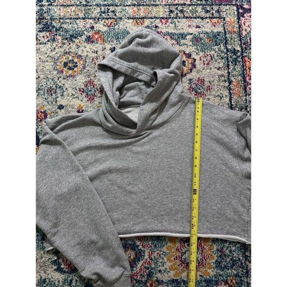 TNA Aritzia Gray Oversized‎ Cropped Hoodie Sweatshirt Women's Size XL - Picture 6 of 9